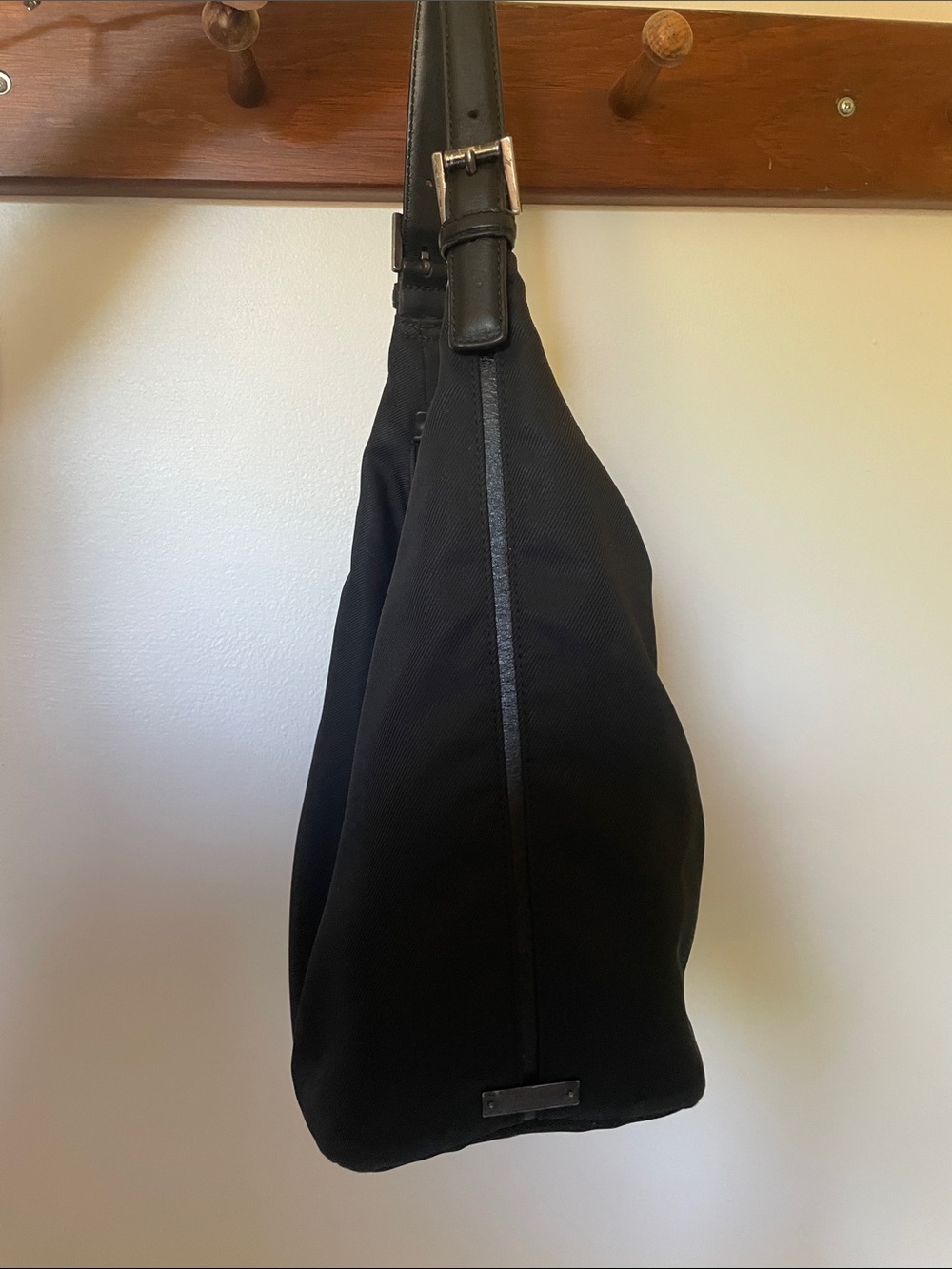 Classic Black Women’s Hobo Shoulder Bag - Picture 3 of 5